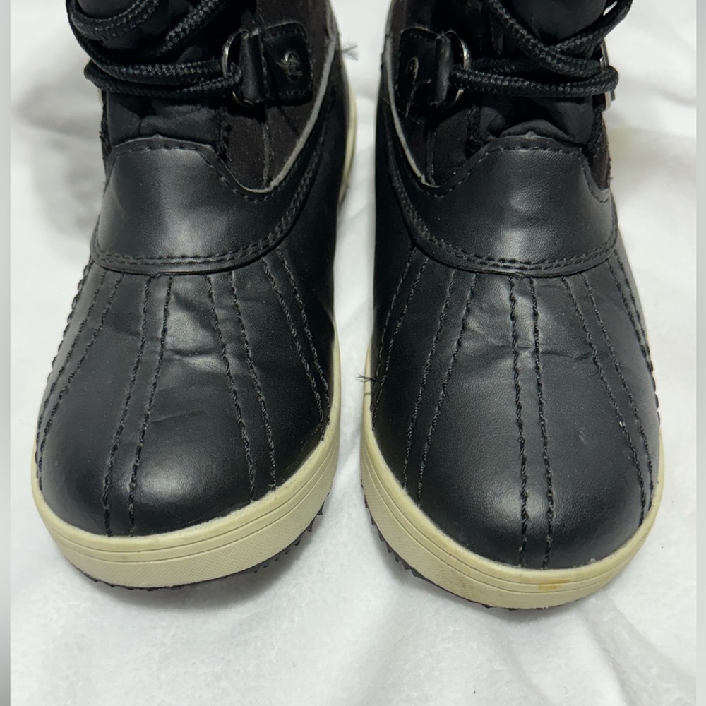 Khombu Girl's Size 1 Daria Black White Knit Embroidered Winter Snow Boots - Picture 6 of 11